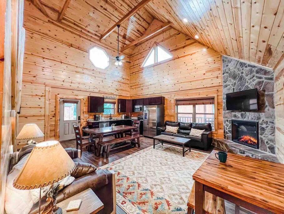 Indoor Heated Pool Hot Tub Cabin Sevierville Bagian luar foto