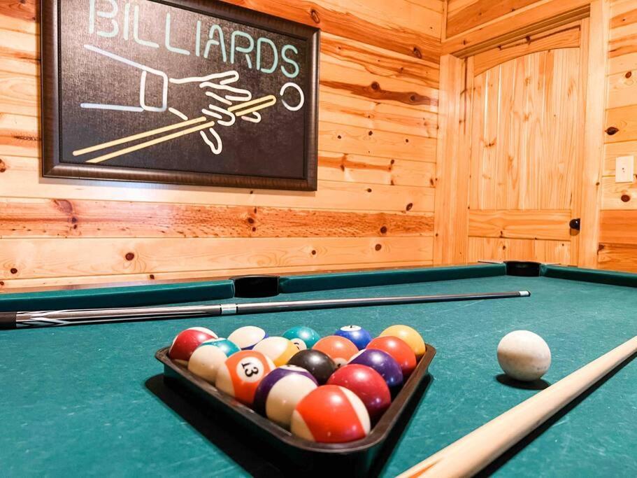 Indoor Heated Pool Hot Tub Cabin Sevierville Bagian luar foto