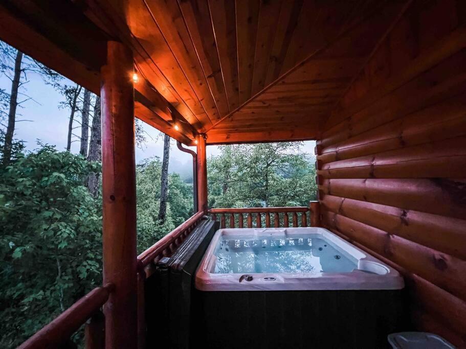 Indoor Heated Pool Hot Tub Cabin Sevierville Bagian luar foto