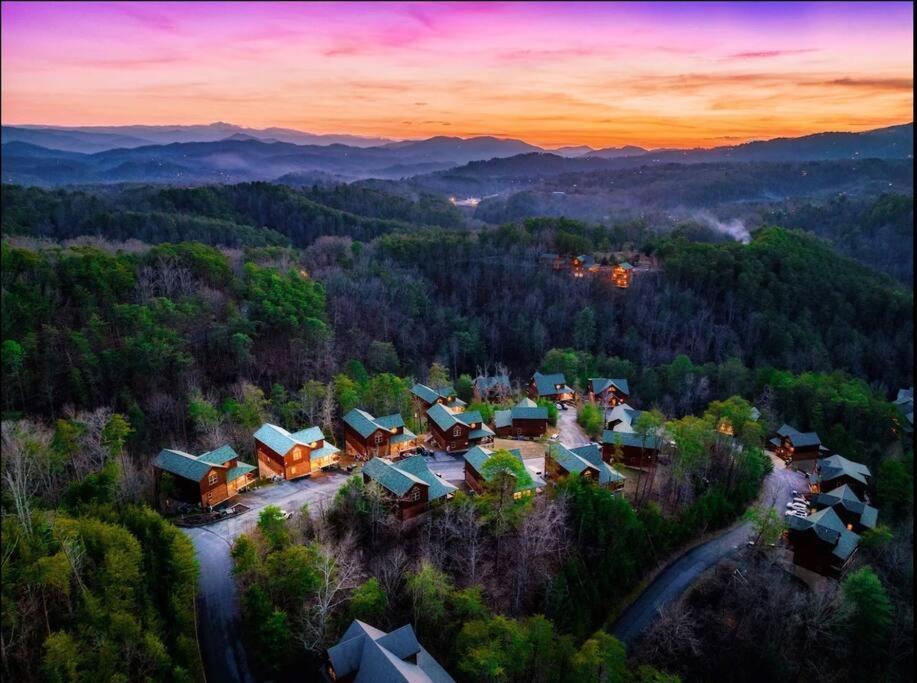 Indoor Heated Pool Hot Tub Cabin Sevierville Bagian luar foto